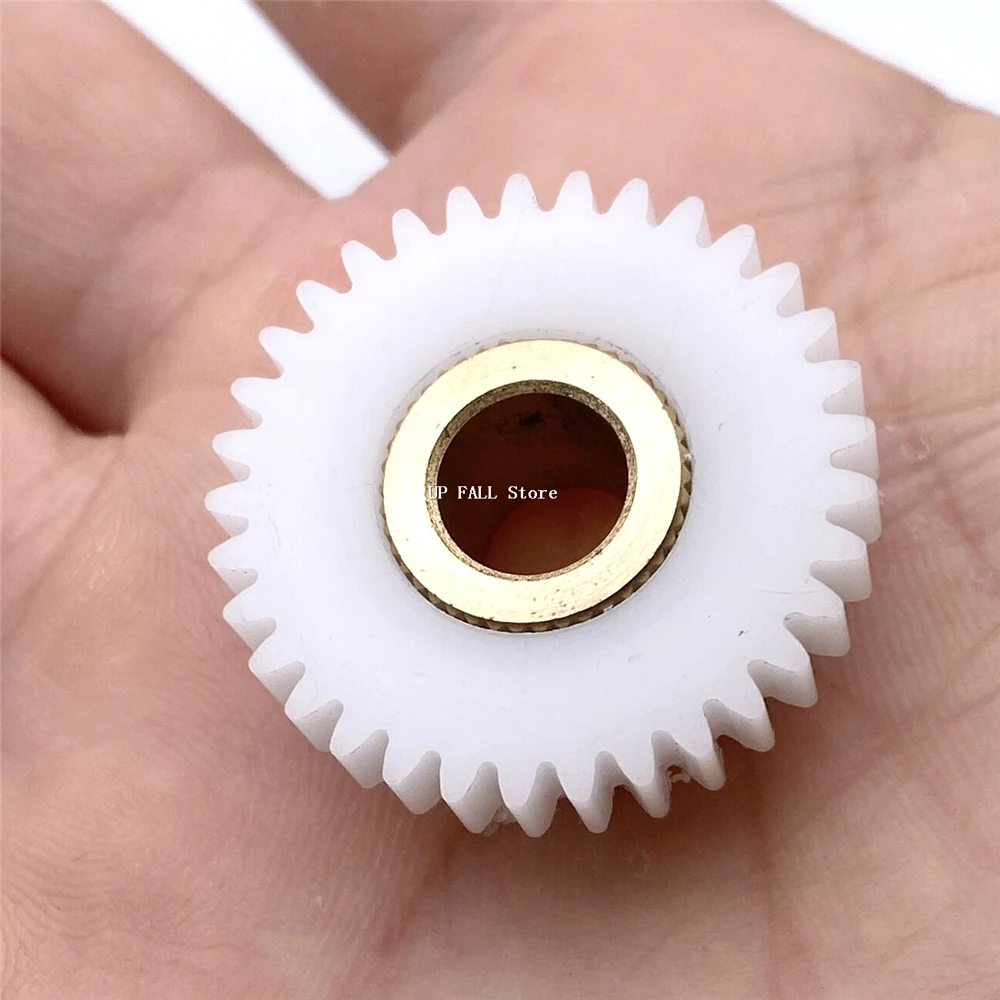 POM 0.8M 26/29/30/32/33 Teeth Spur Nylon Plastic Gear With Copper Sleeve