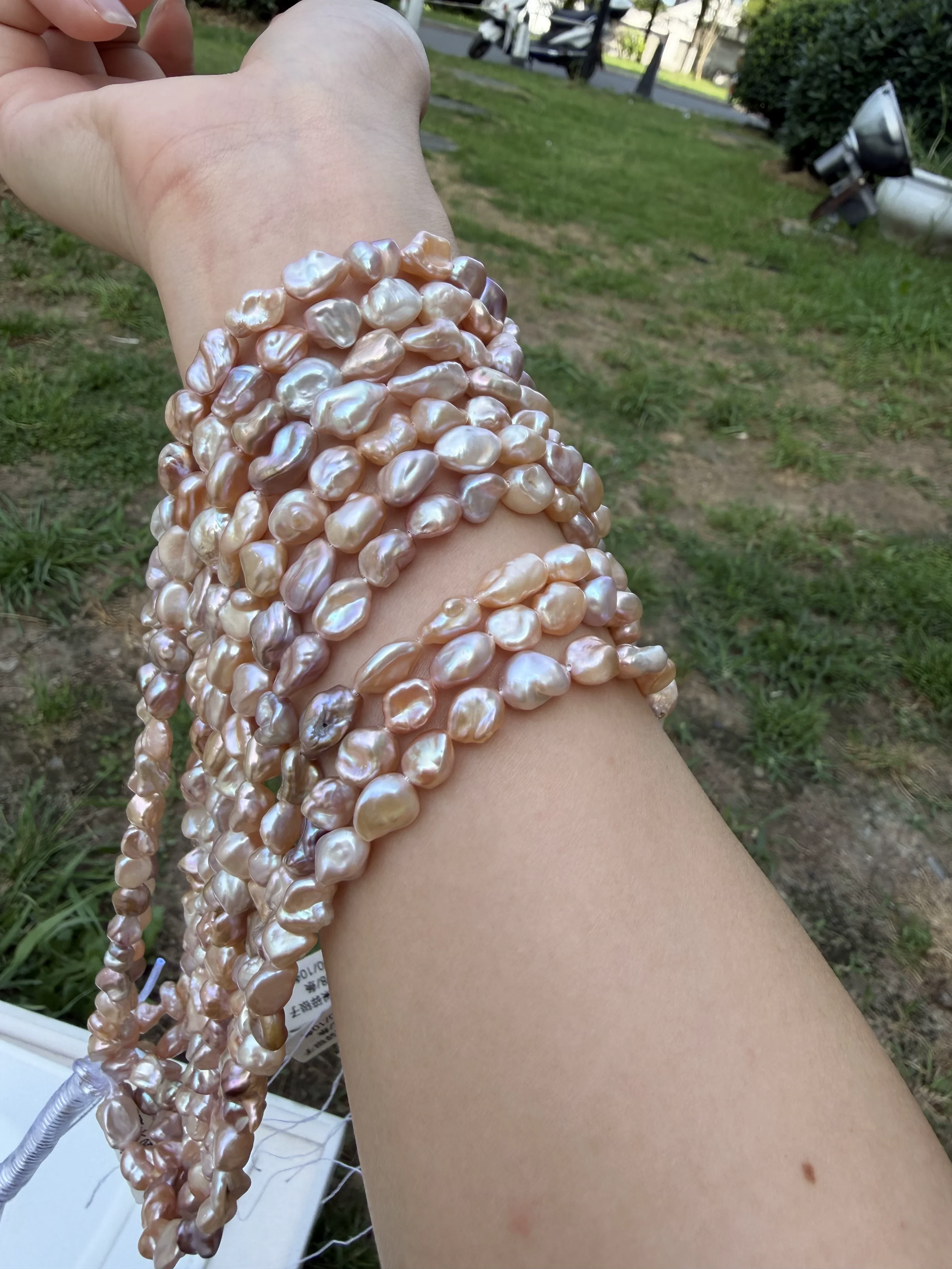 Wholesale price AAA7-8mm natural crushed silver  South Sea pearl necklace with 16in/18in-925s buttons
