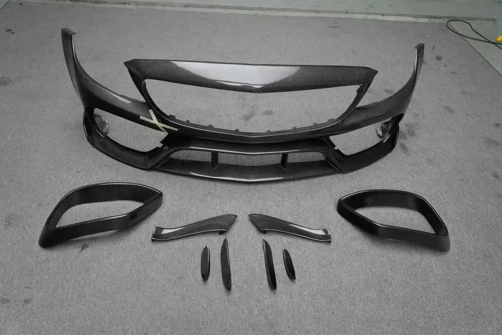 New Custom Car Modification Kit for W205 C63 Two Door Full Carbon Fiber Front Bumper Bolt-On Ready-made Body Kit