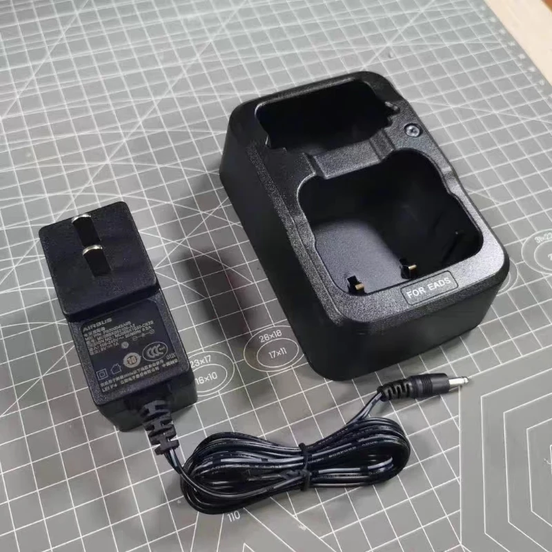 Caricabatterie interfono europeo Aerospace Cassidan EADS Airbus Thr9 adattato a Thr9ithr880i Categoria prodotto Caricabatterie e adattatoriBLN-5i