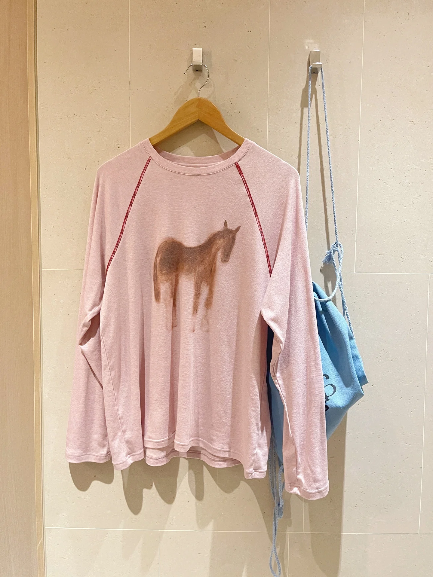 

KOGIRL Korean Style Light Comfortable Shoulder Insert T-Shirt Animal Print Loose Fit Breathable Long Sleeve Women's Top