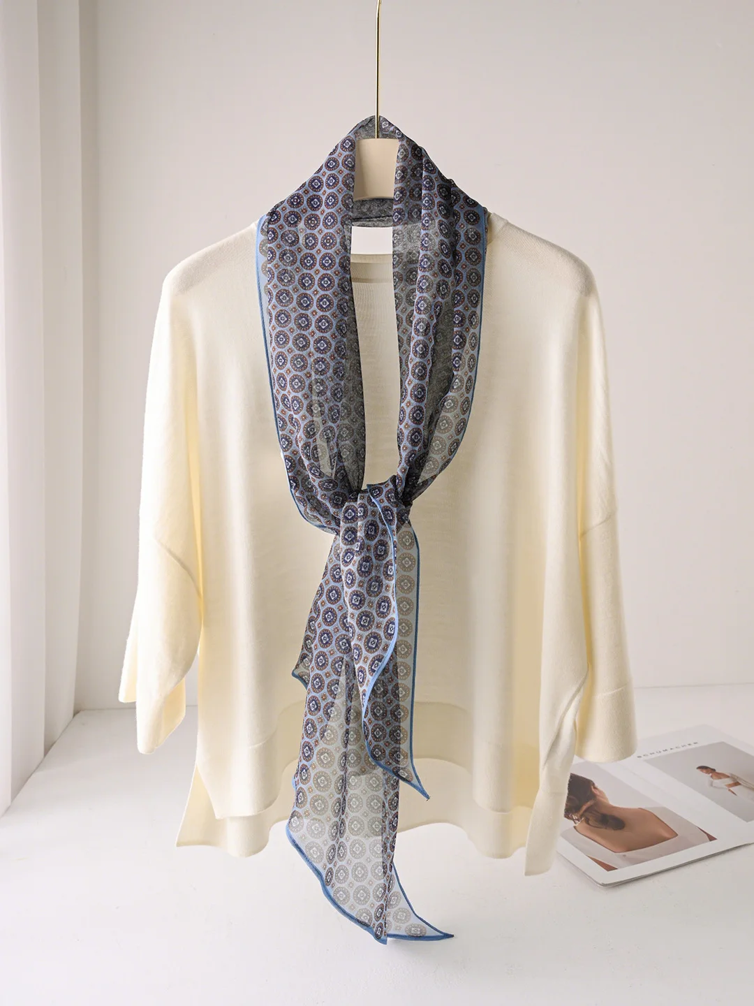 シルクロングスカーフ-レディース-薄手-秋-春-夏-秋冬-季節限定-多機能-幾何学模様プリント-ショールスカーフ