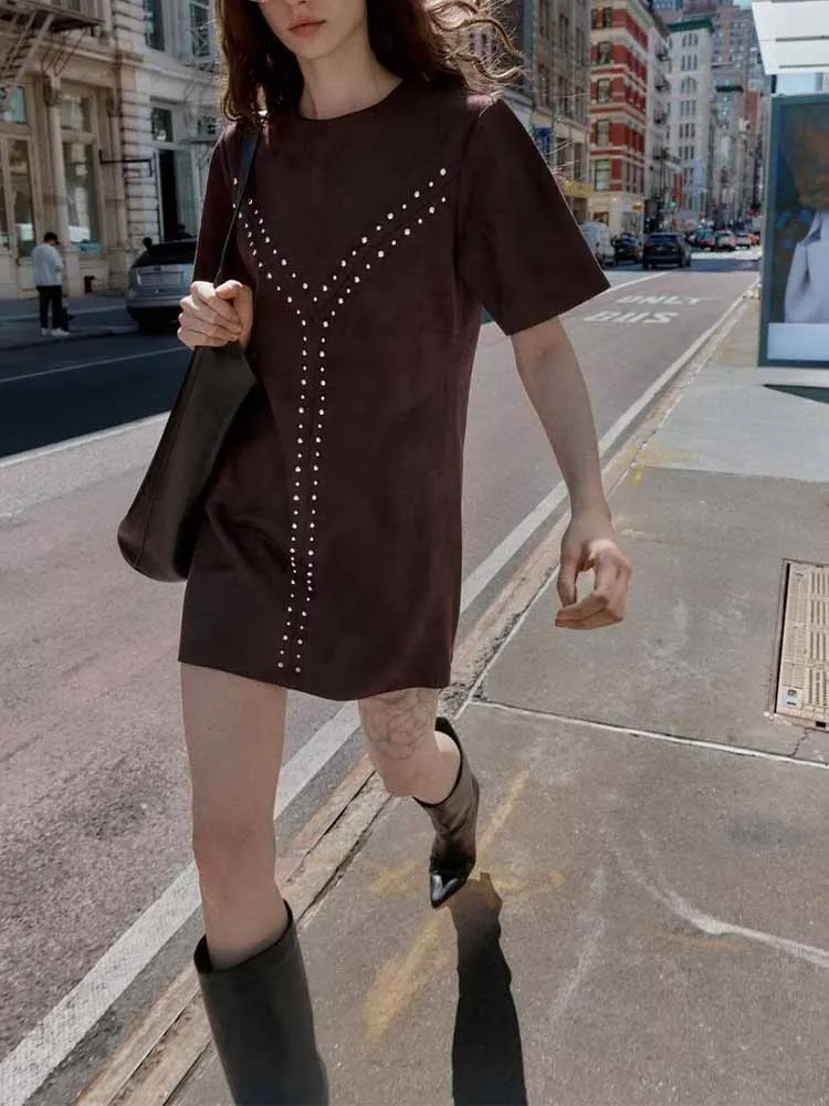 النمط الأوروبي والأمريكي الخريف الوافدين الجدد فستان نسائي بسيط عصري وعصري مع نسيج الصوف وتفاصيل برشام #1