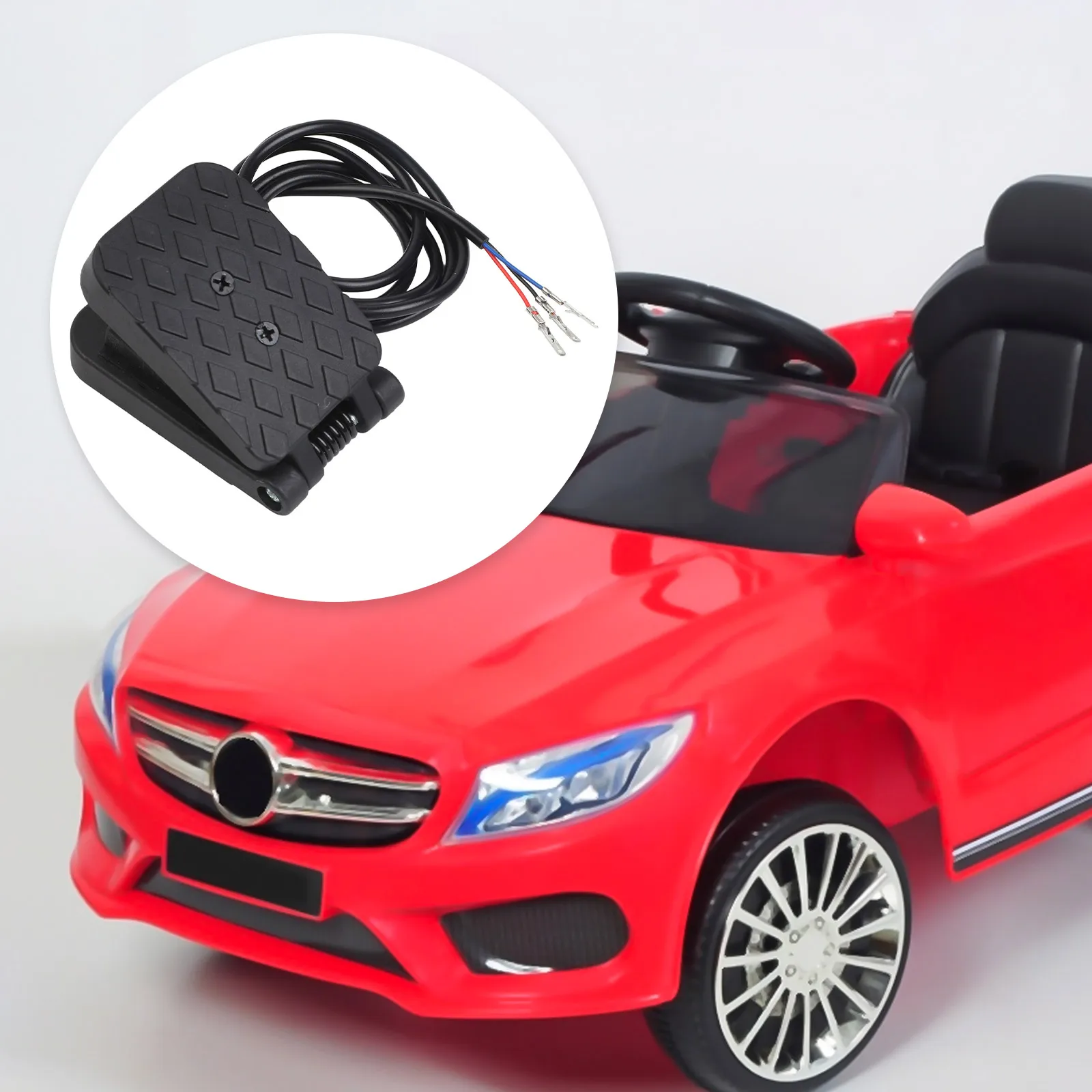 

Как показано на рисунке, электрические педали для детских транспортных средств, длина сигнального кабеля 1 метр, оптимизация электрического интерфейса.