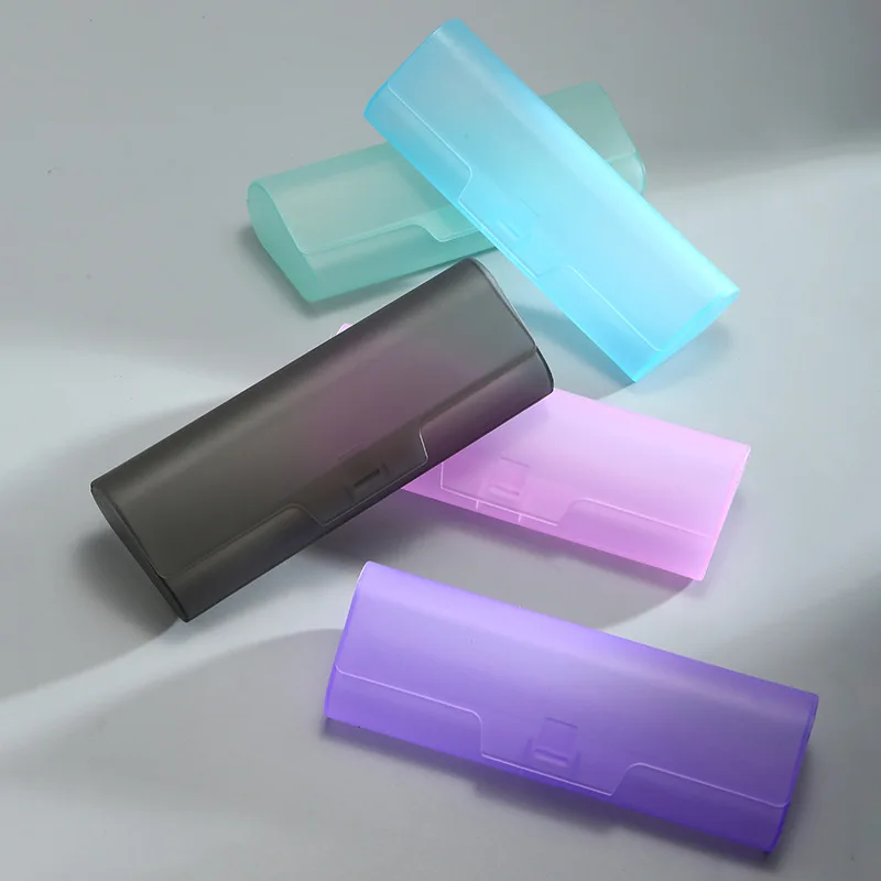 Kunststoff-Brillenetui, tragbares Lesebrillenetui, transparentes Kunststoff-Brillenetui für Kurzsichtbrillen, Aufbewahrungsbox mit Klappdeckel und Logo.
