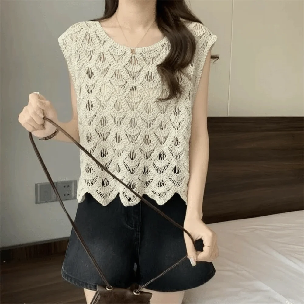 Korean Style Retro Women Sleeveless Vest Solid Color Hollow Out Knitted Vest Breathable Round Neck Loose Covering Top