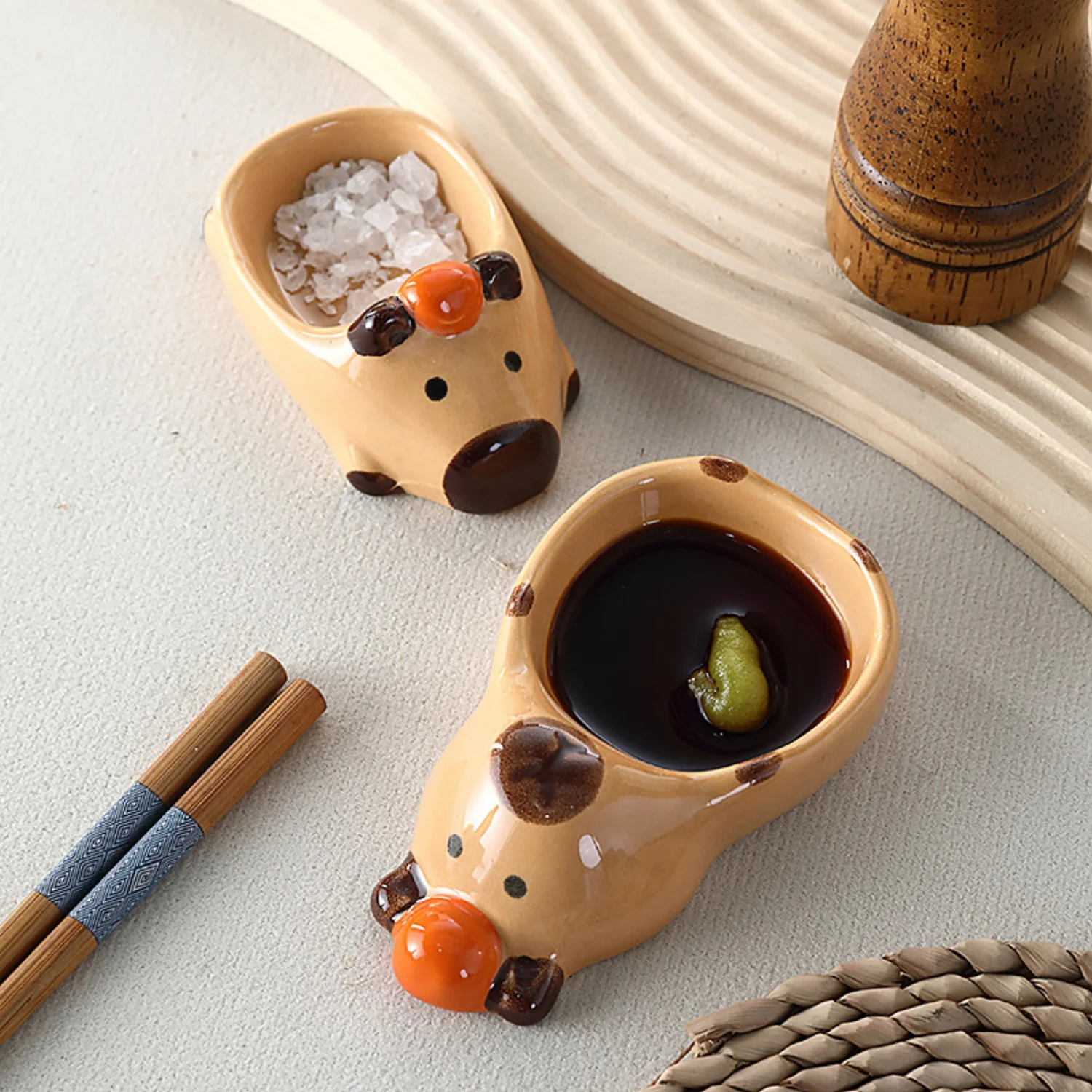 

Cute Capybara Sauce Dish Ceramic Underglaze Colored Small Dish for Mustard Soy Sauce Salad Dressing Tomato Sauce Tablewares 1pc