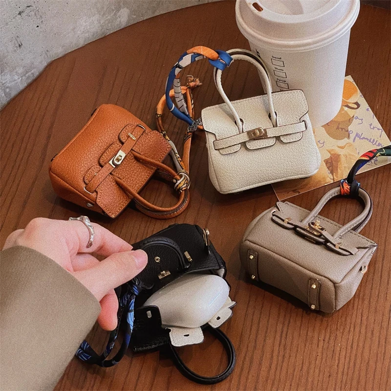 

Hot Mini Bag Pendant Small Keychain Case Accessory Family Mini Earphone Bag Accessories Pendant Key Chain Decoration Gift