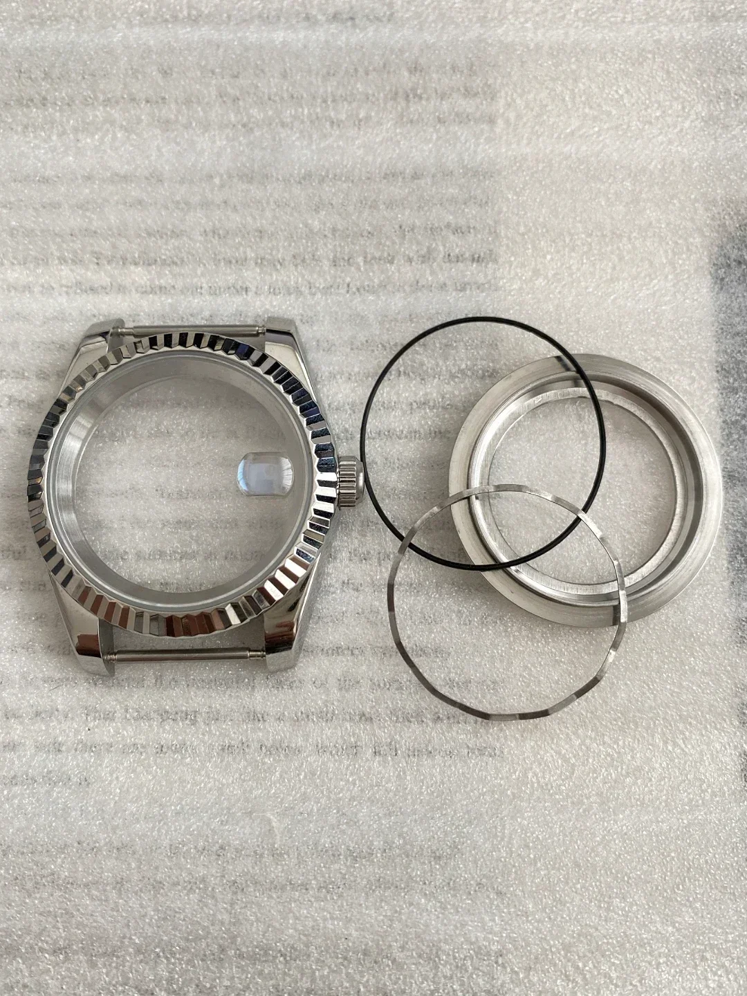 39 36 มม.NH35 กรณี 8215 SUB เหล็ก Sapphire แก้วสแตนเลสสตีลเหมาะสําหรับ Seiko NH35 การเคลื่อนไหว Electroplate สไตล์ใหม่