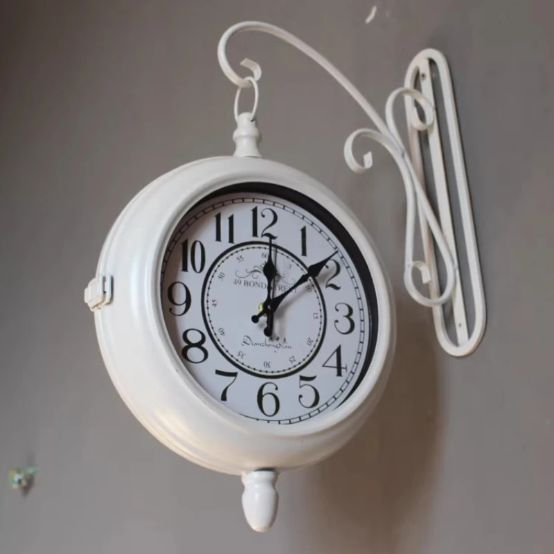 Relojes de pared retro de hierro forjado, relojes de pared europeos de doble cara, decoración de hogar estilo campestre americano, Relojes De Pared ZY40BGZ