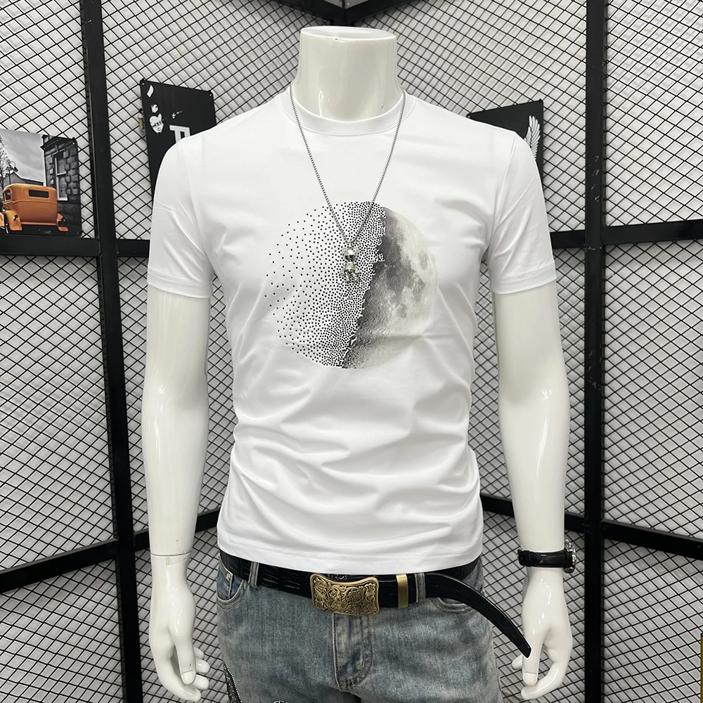 Men's Trendy T-shirt Rhinestone Moon Design Summer New Style Leisure Daily Fashion Luxury Brand Male Tops Round Neck Clothing