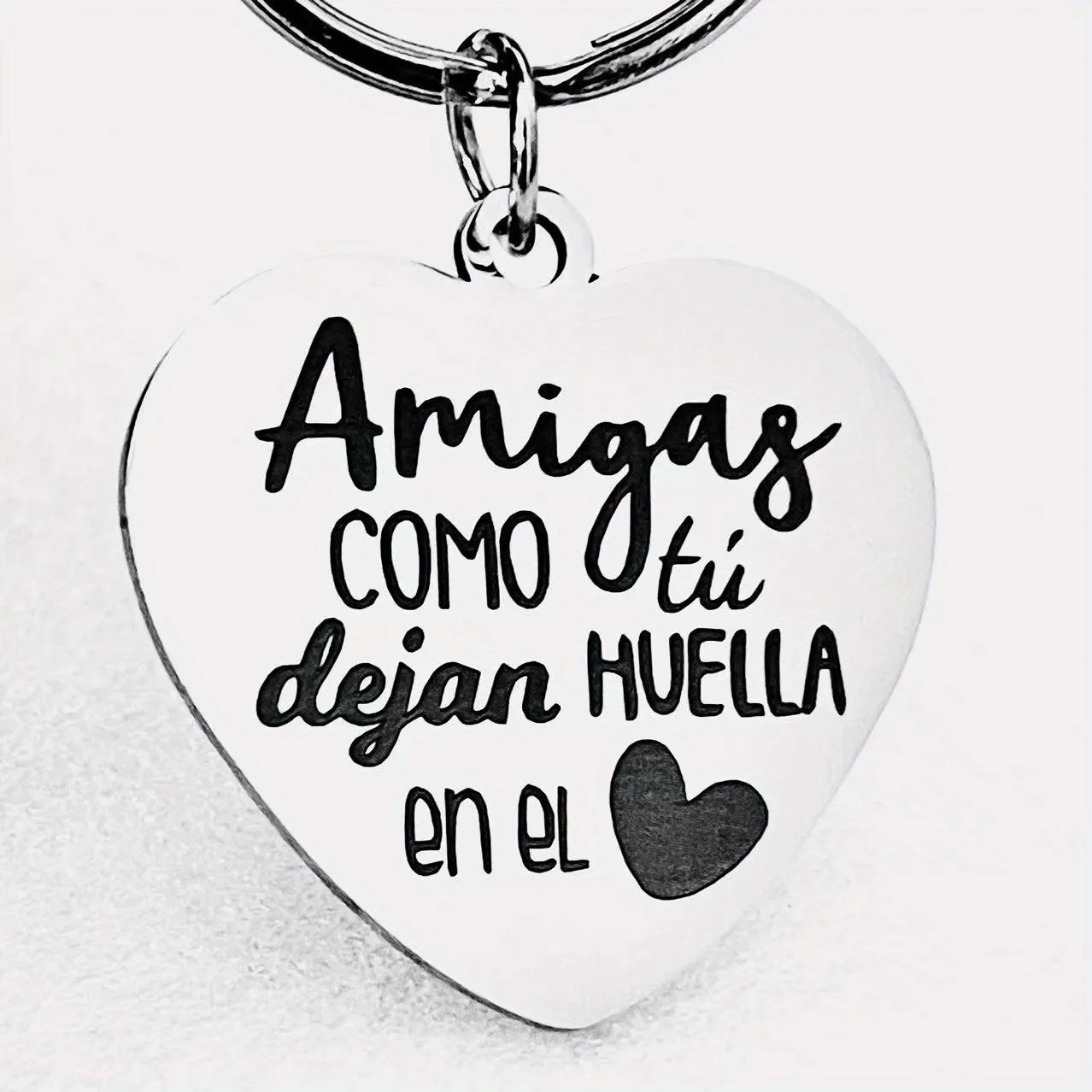 

Spanish alphabet stainless steel keychain, birthday gift, graduation ceremony, Christmas gift, Valentine's Day gift