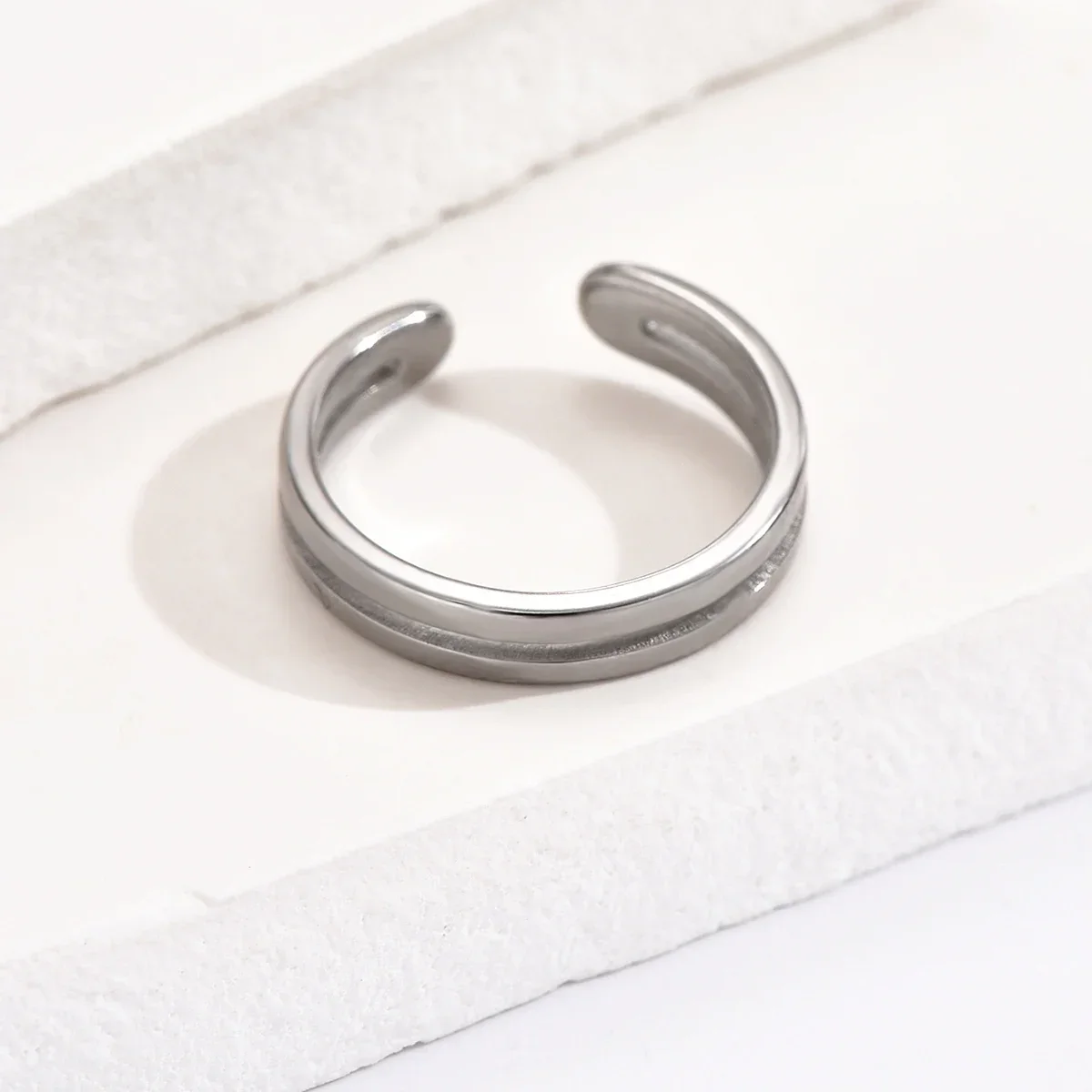 1PC Free Shipping Adjustable Open Size Round Jewelry Stainless Finger Surgical Steel Toes Rings For Women on Foot Women\'s Feet