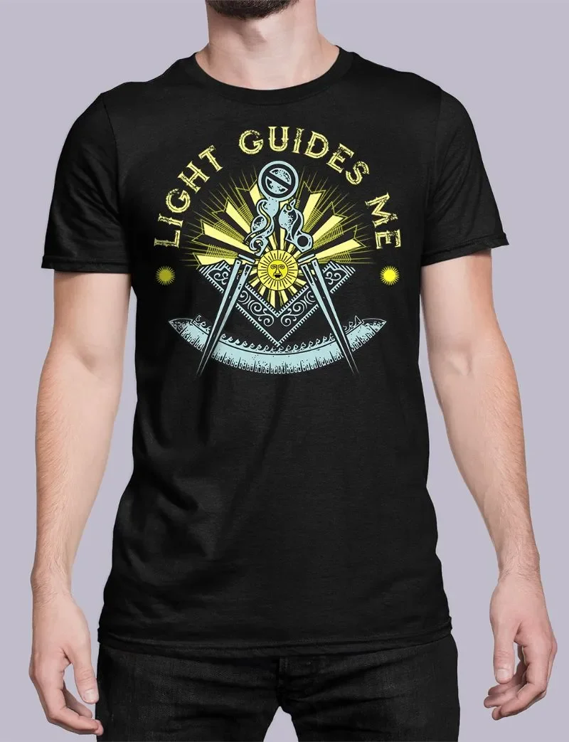 

Freemason Emblem Light Guides Me Masonic T-Shirt 100% Cotton O-Neck Short Sleeve Summer Casual Mens T-shirt Size S-3XL