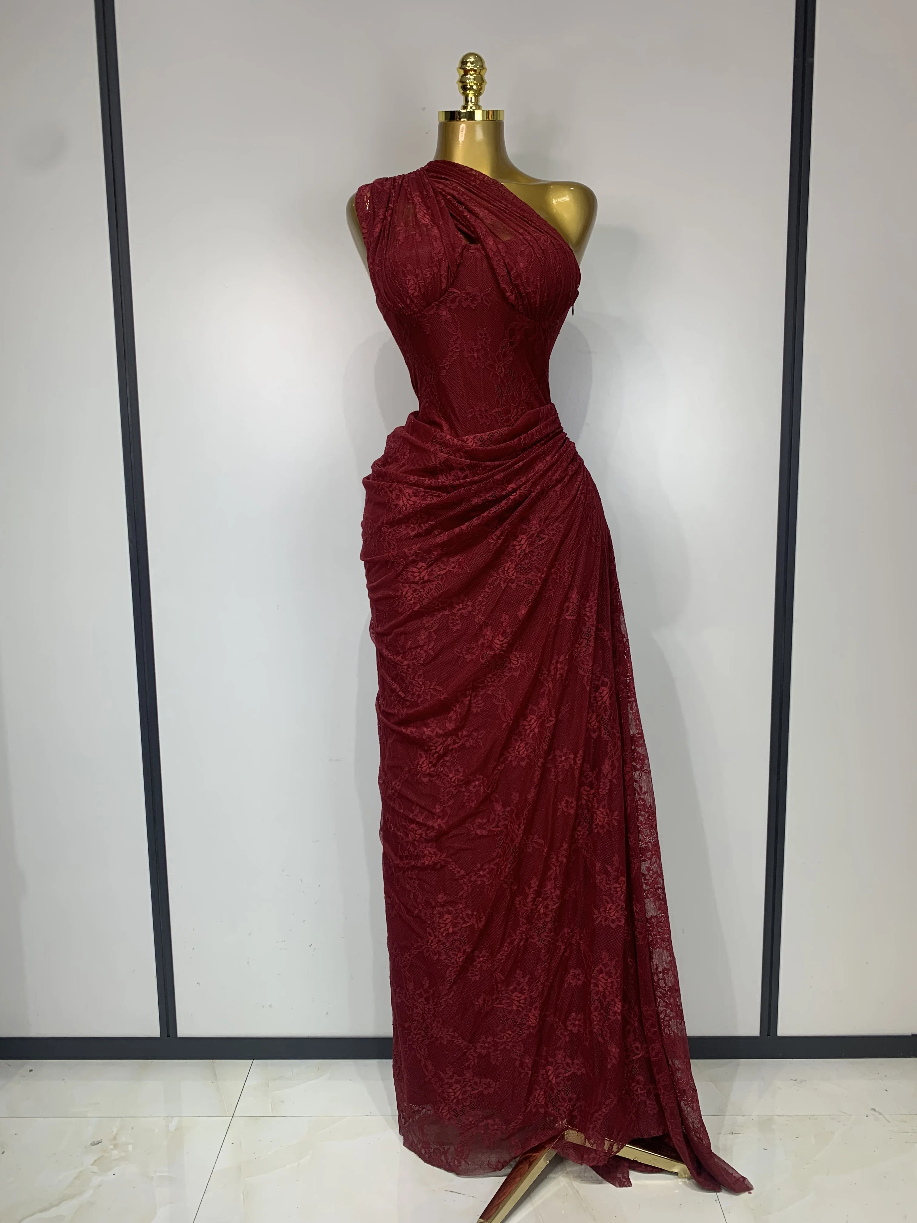 red dress from 365 days Lauramovie 365 days part 1 1_ Dress @missguided 2_GUADELOUPE(435.00) @alamedaturquesa #annamariasiekluckastyle #annamariasieklucka #laura #laurabiel #365dni #365daysmovie #365days #x365s #thenext365days #movie #netflix