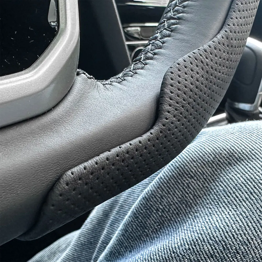 حجم التوجيه 36-38 سنتيمتر العالمي عدم الانزلاق جولة تنفس الجلود عجلة توجيه سيارة غطاء حامي مناسبة اكسسوارات السيارات