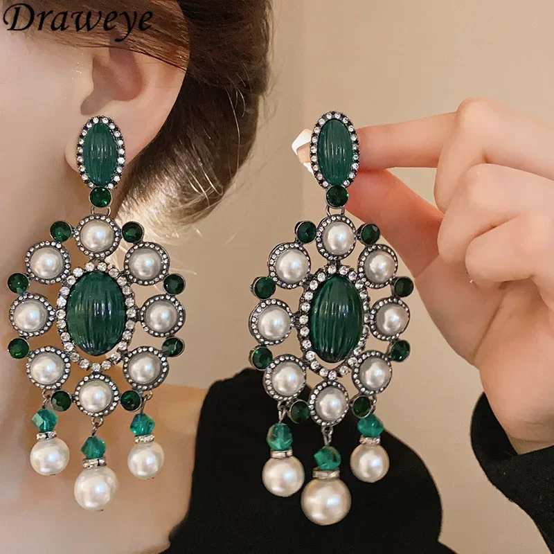 Draweye Clip Earrings for Women Pearls Medieval Palace Style Vintage Elegant Pendientes Mujer Fashion Exaggerated Jewelry