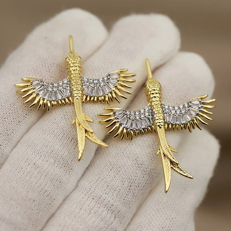 New Sight Design Metal Crystal Bird Stud Earrings for Women Fashion Brand Jewelry Delicate Zirconia Fish Insect Earrings