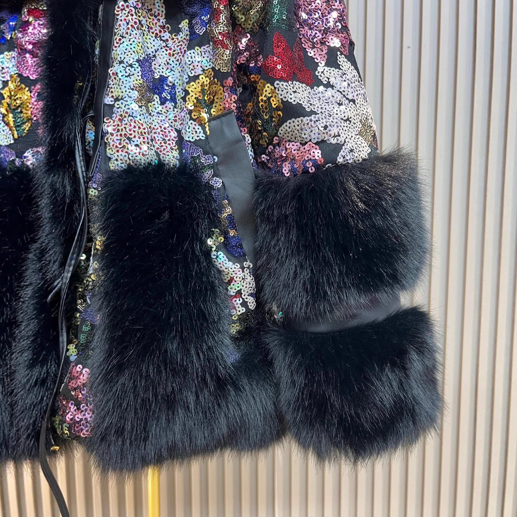 2025 Winter New Ladies Faux Fox Fur Coat Fashion Snowflake Sequins Korean Style Loose Thickened Warm Furry Jacket Overcoat Women