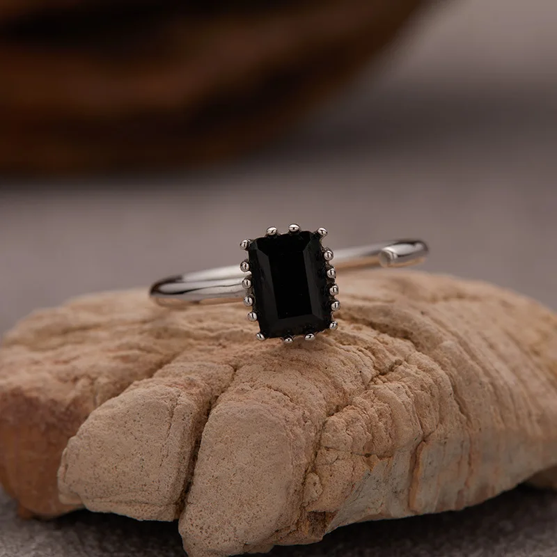 

S925Pure Silver Natural Black Spinel Gemstone Ring for Women Elegant and Stylish New Niche Original Design Cross-Border Wholesal