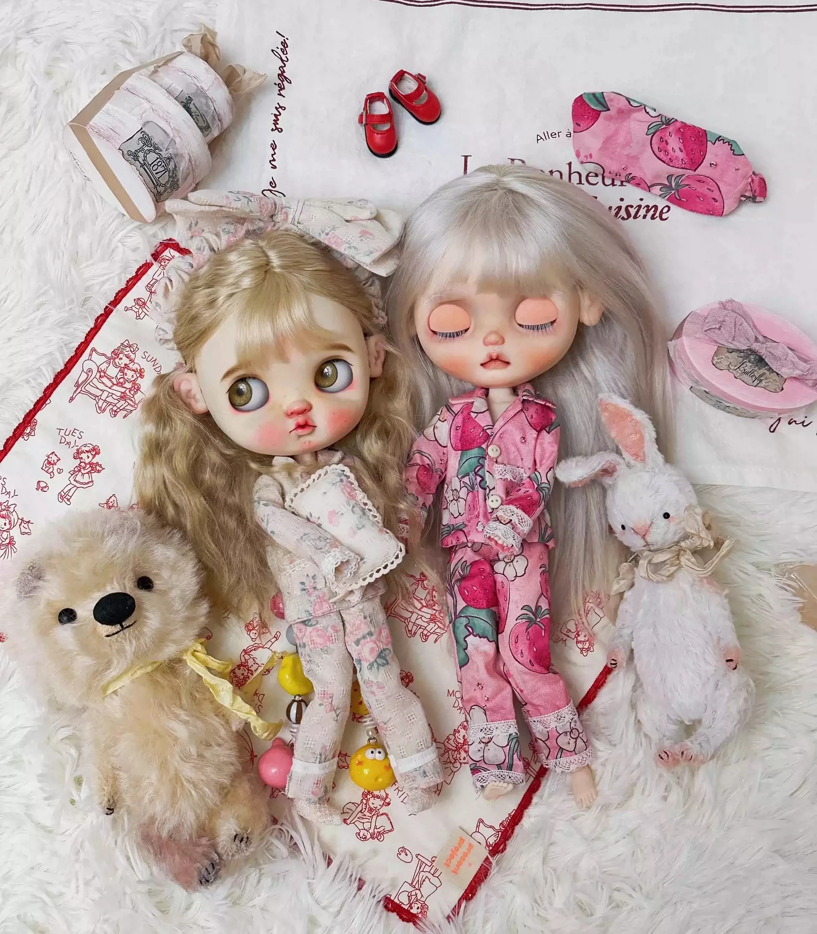 

Dula Doll Clothes Dress Strawberry pajamas for Blythe ob24 ob22 Bjd Doll