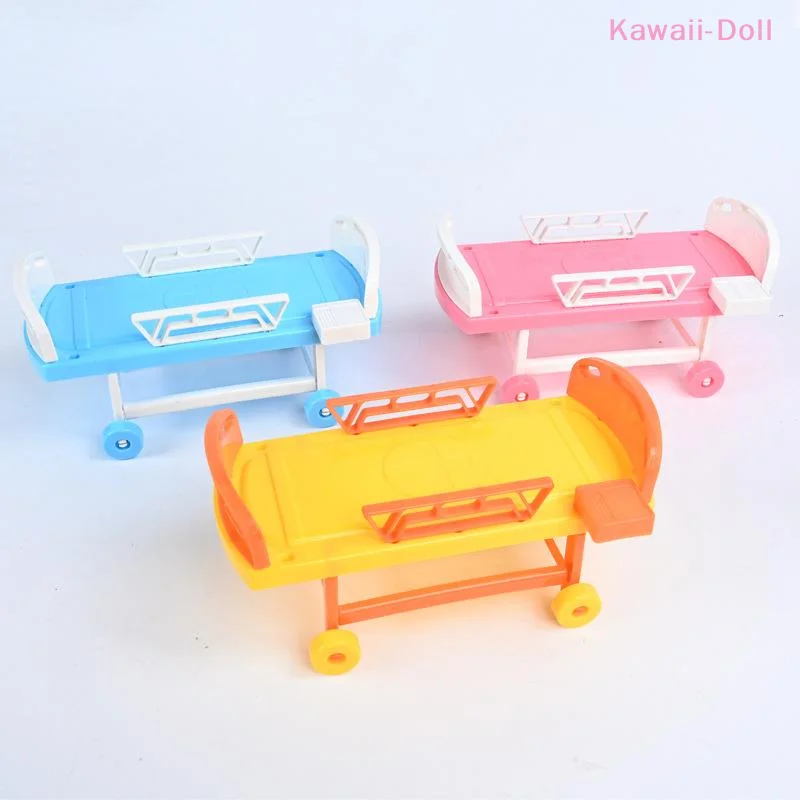 1Pcs Hospital Bed Simulation Doctor Nurse Dollhouse Accessories Doll Bed Medical Bed Bed Toy Home Toy