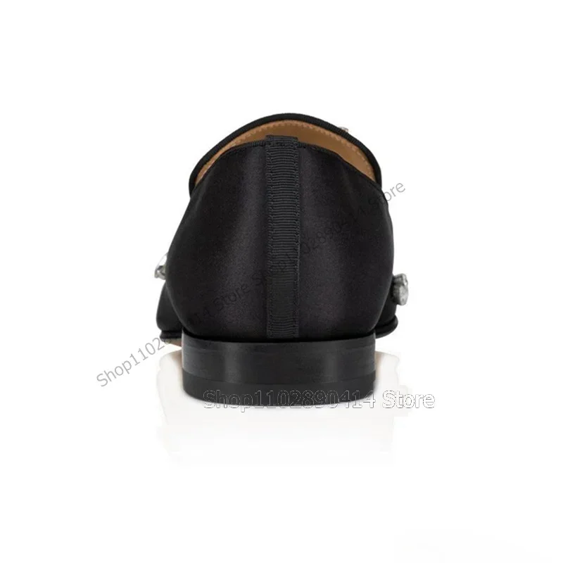 Mocassini bassi con punta quadrata nera con decorazioni floreali in cristallo Scarpe da uomo slip on alla moda Scarpe eleganti da uomo di lusso fatte a mano per feste da sposa