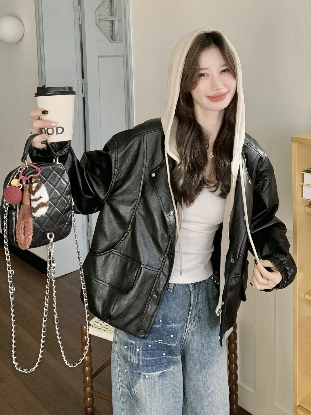 

Стильная кожаная куртка-косуха с капюшоном для женщин, весна-осень, новинка, маленький размер, свободный крой, однотонная