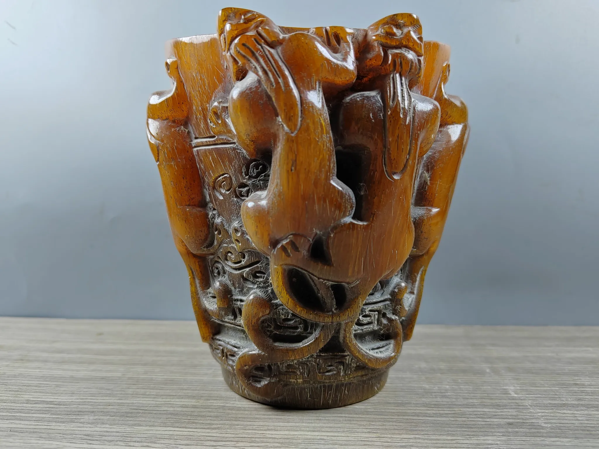 Home Handicrafts With Beautiful Shapes are Worth Decorating and Collecting Such as Imitation ox Horn Sculpture Ornaments