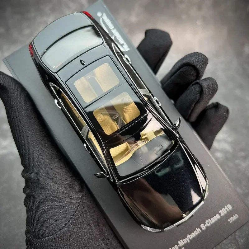 1:43 Mercedes-Benz Maybach S-Class 2019 alloy simulation model, children\'s collection of ornaments, holiday gifts for children.