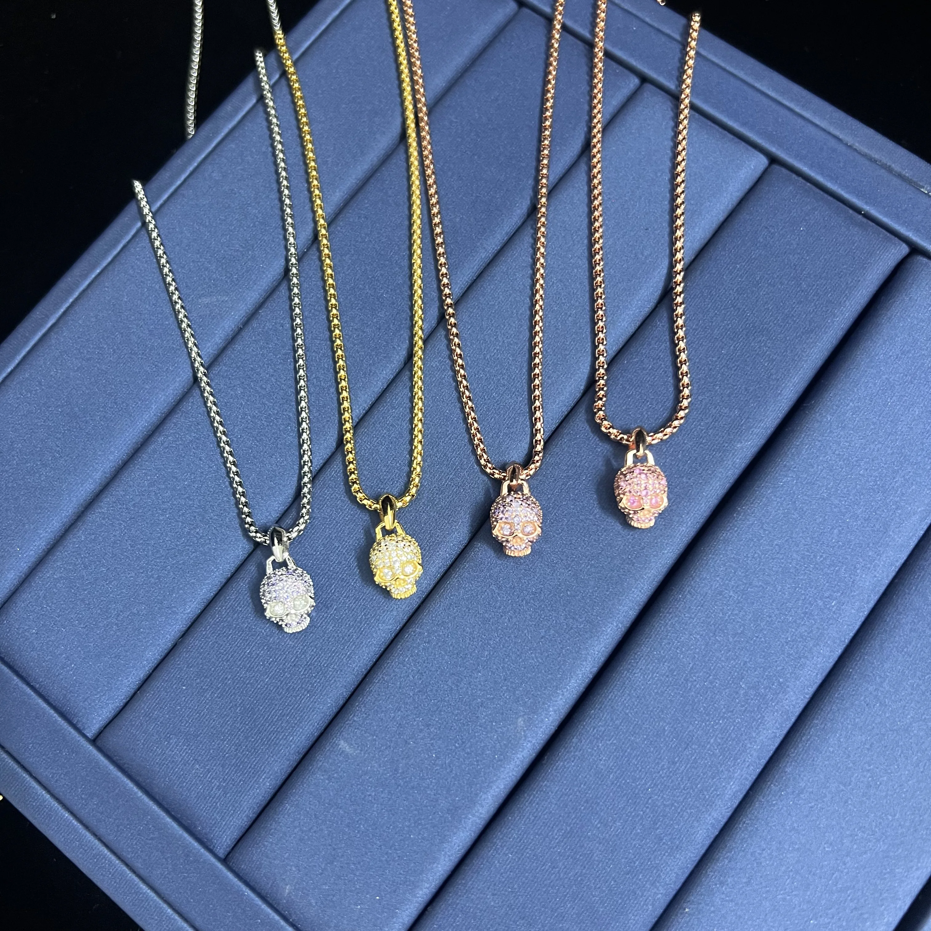 

S925 серебро 2025 новое ожерелье с черепом нейтральный модный тренд ретро индивидуальность простой хип-хоп классические роскошные ювелирные изделия подарок