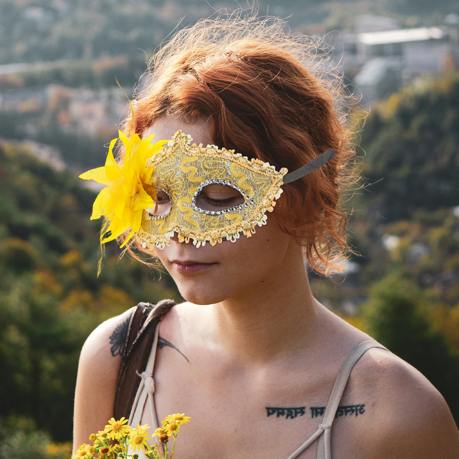 

3Pcs Full Face Masks White Masquerade Masks Halloween Costumes Women Men Lace Plastic Party Accessories Cosplay Props