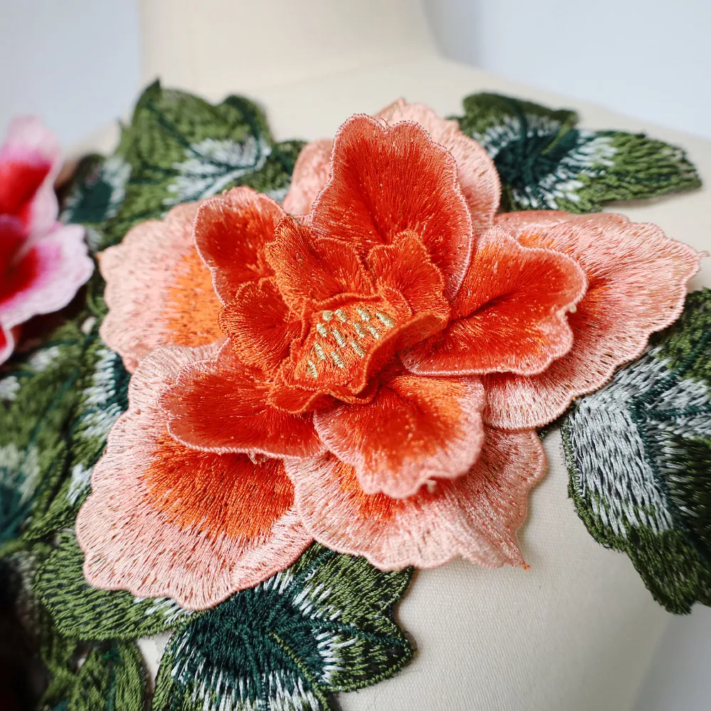 Ricamo 3D foglie di fiori di peonia cucire Patch Badge passamaneria colletto Applique per abito da sposa abiti abiti decorazione fai da te