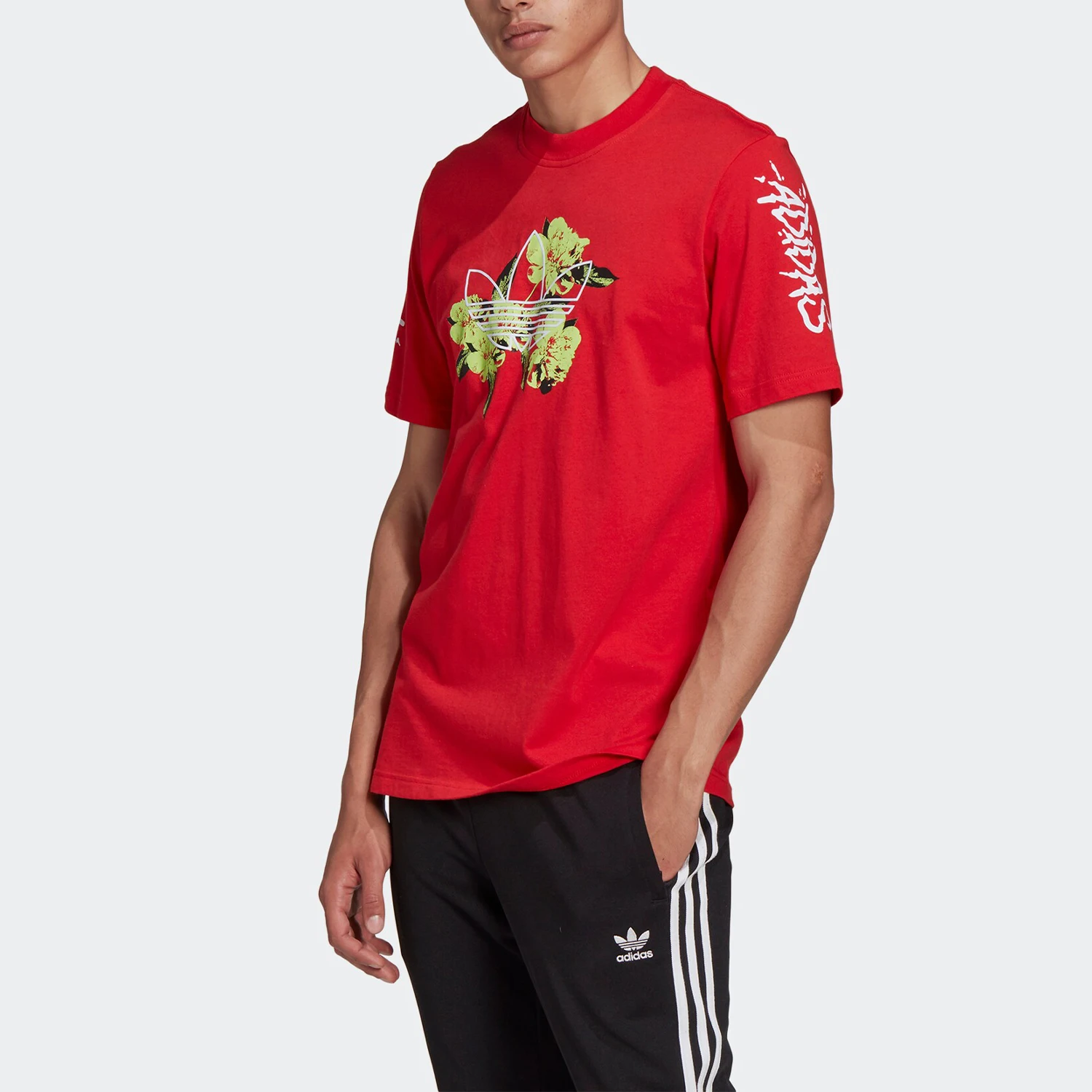 

Adidas Genuine Three Stripes Seasonal New Men's Casual Sport Short Sleeve T-Shirt GJ7771