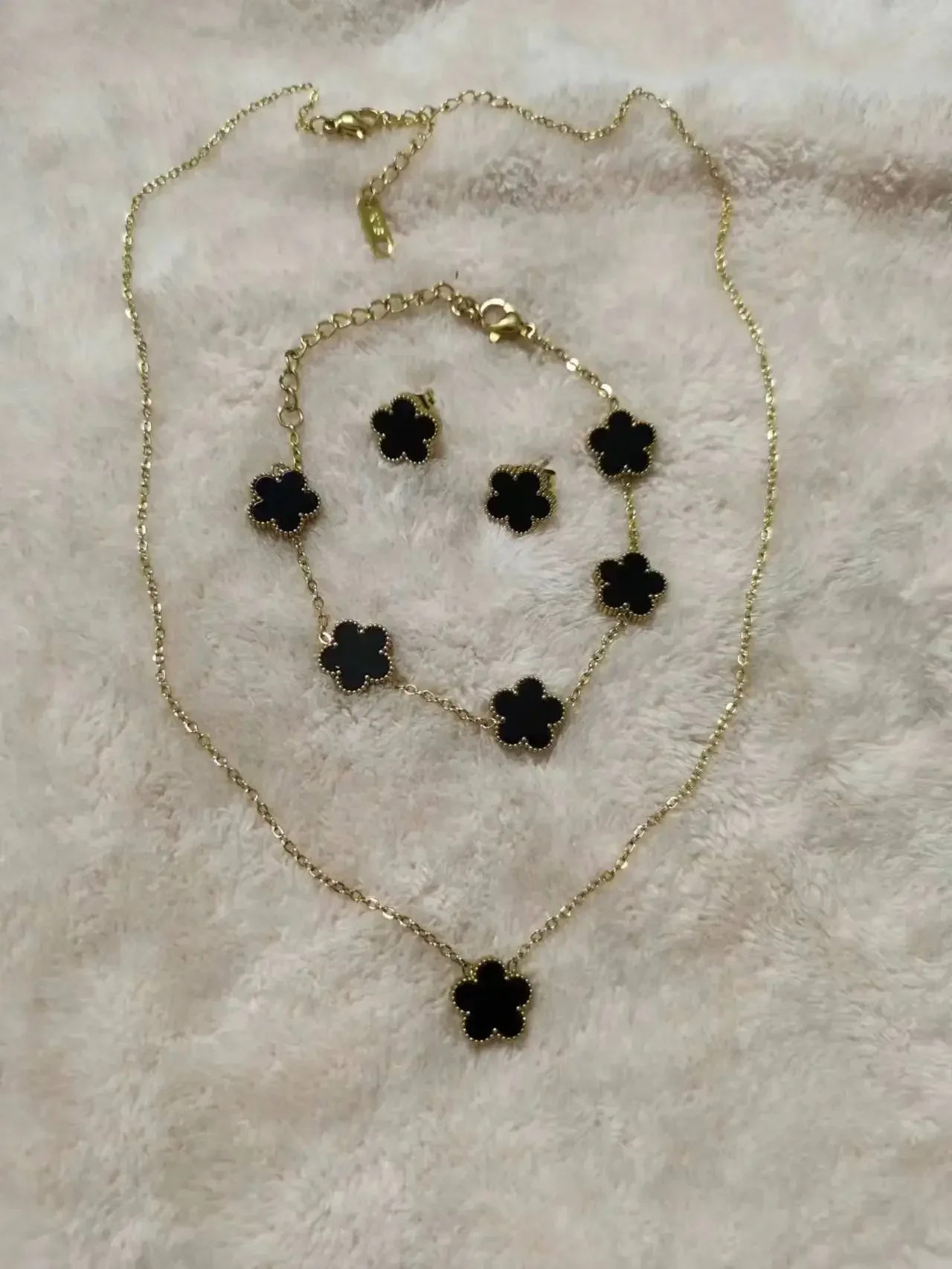 قابل للتعديل تصميم جديد مطلية بالذهب الفولاذ المقاوم للصدأ 316L سوار زهرة النبات مع بتلات خمس أوراق المرأة الهدايا الفاخرة البرسيم