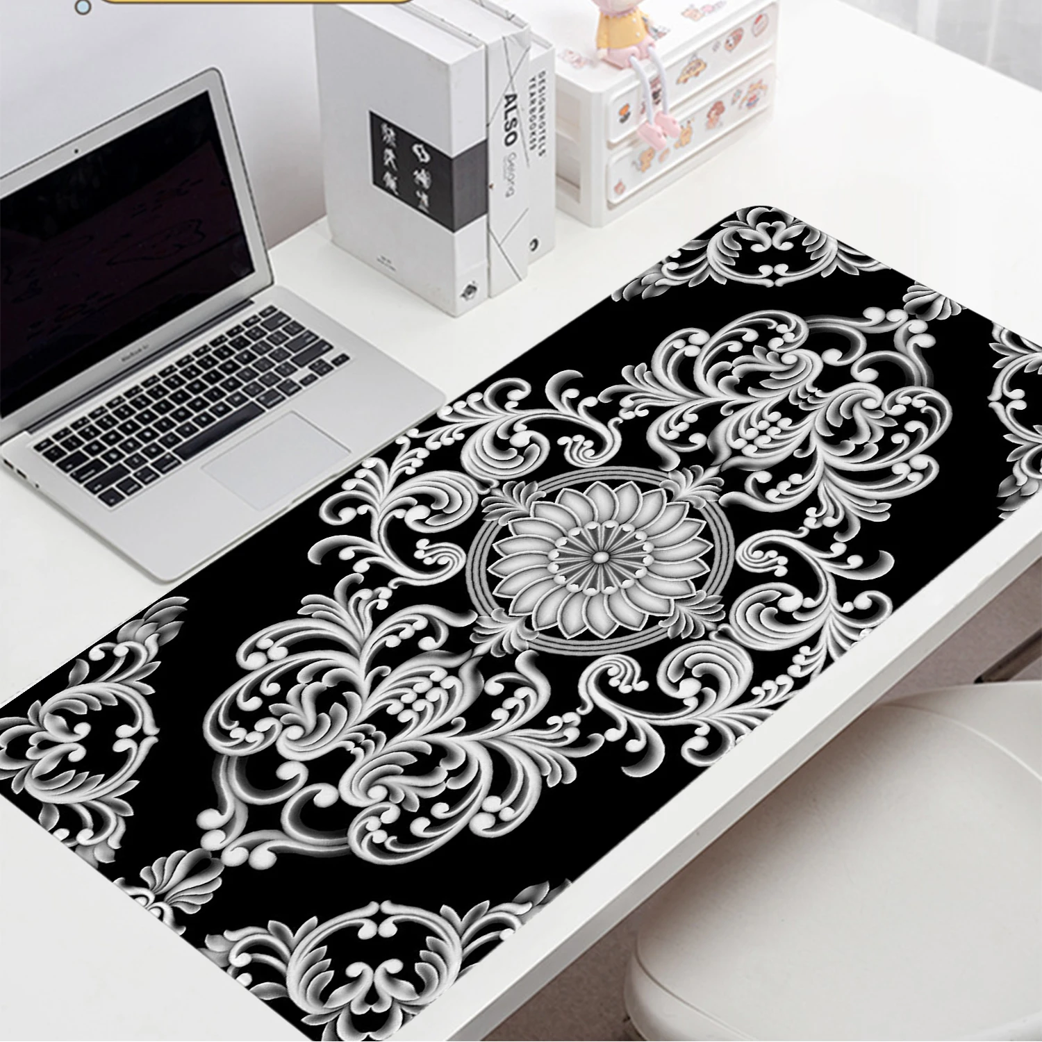 

Retro Style Big Mouse Pad Large Computer Keyboard Pad Black and White Flower Game Mousepad Non-Slip Office Desk Mat Gaming Pad