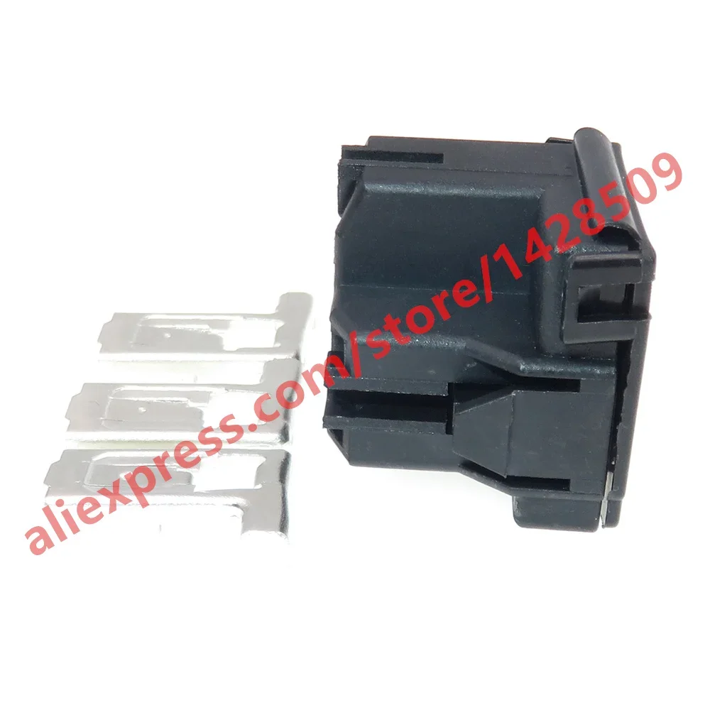 1 Pcs 3 Pin 6.3 Series Large Current Near-far Light Bulb Cable Connector Auto H4 Headlights Lamp Holder Plug