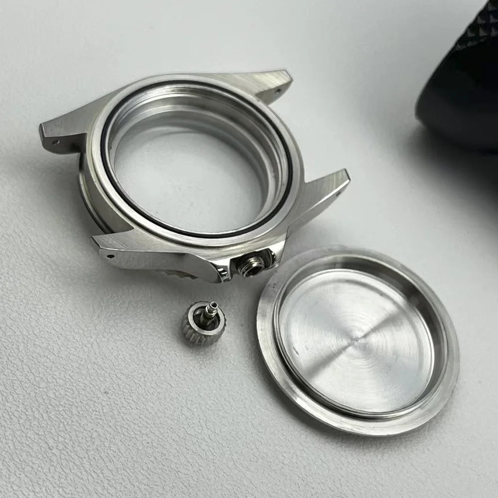 39mm High-Quality Stainless Steel Watch Case with Dome-Shaped Glass 30ATM Water Resistance Compatible with 8215 ST1612 28.5Dial