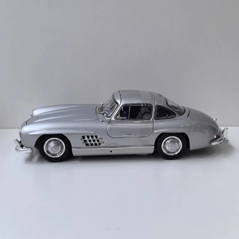 

Schuco 1:18 Scale 300SL COUPE Blue Interior Alloy Simulation Car Model Static Collection Decorated Holiday Toy Souvenir Gift