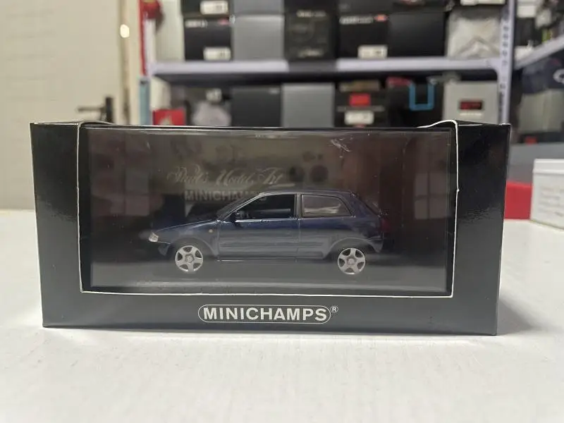 1:43 Minichamps A3 1996  Collection of die-cast alloy car model ornaments