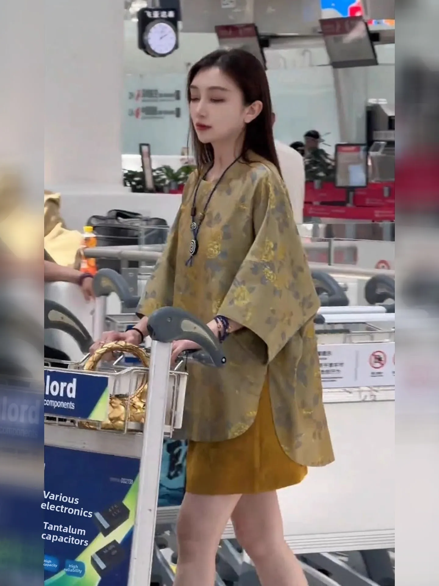 

New Chinese Sle Gold Loose Buttoned Top And ort Skirt Two-Piece Set Faionable And Ele Autumn Casual Wear for Women