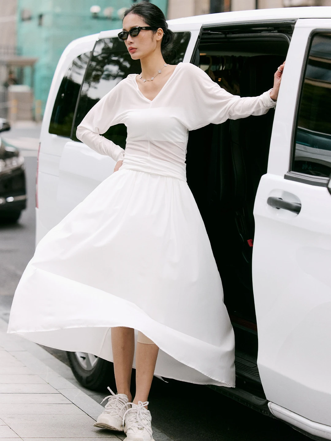 

Luna7xi Women's Slim Fit Long Sve V-Ne Bal T-irt White Design Spring Faionable Top Korean Sle Commute Wind