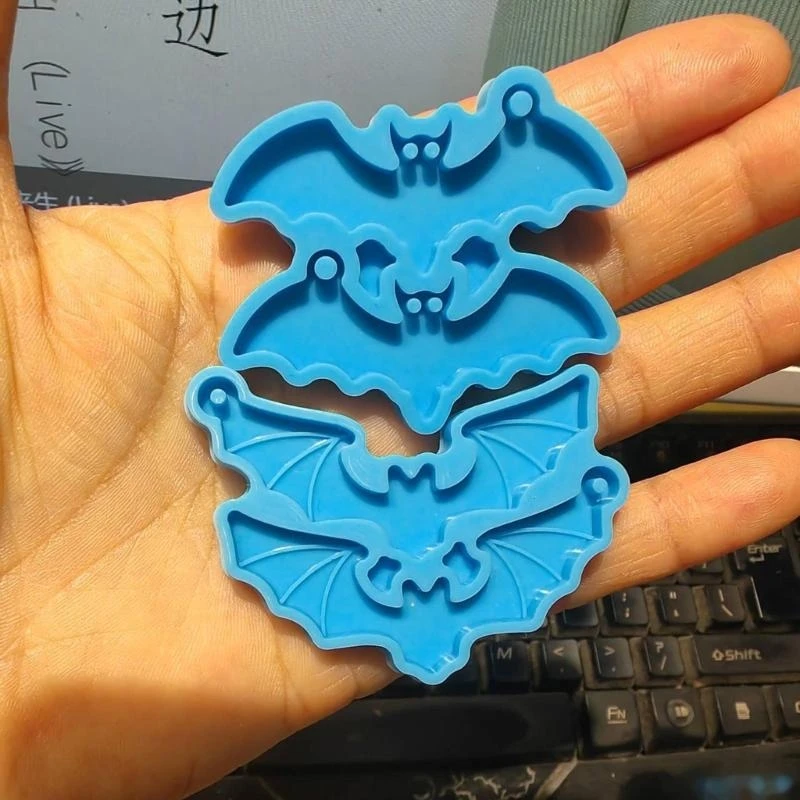 N58F Set of 2 DIY Pendant Mould Bat Shaped Jewelry Molds with Holes Hand-Making Tools