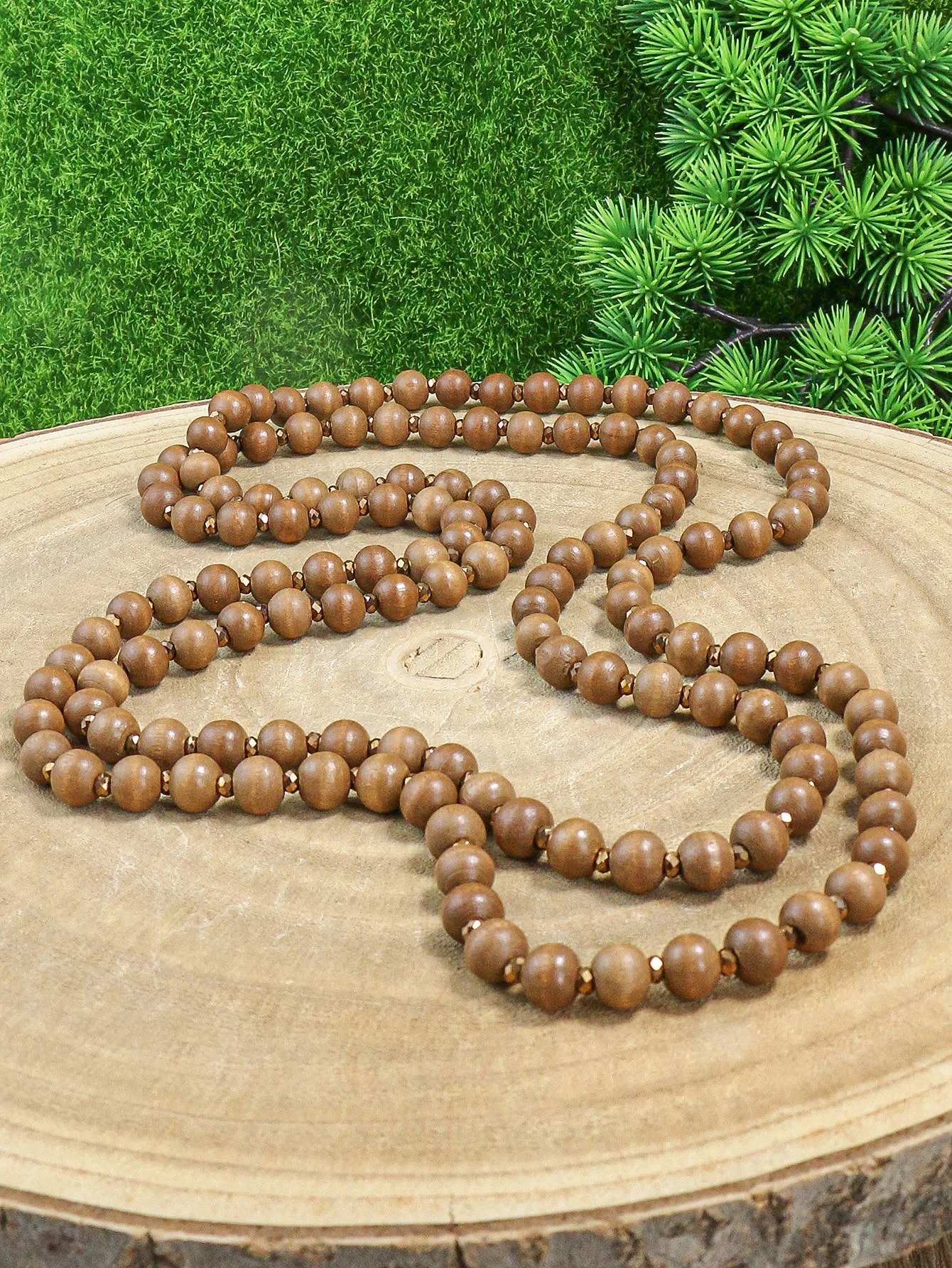 Vintage Minimalist  Fashionable Square Style And Temperament Type Long Wooden Bead Necklace With A Neutral Style