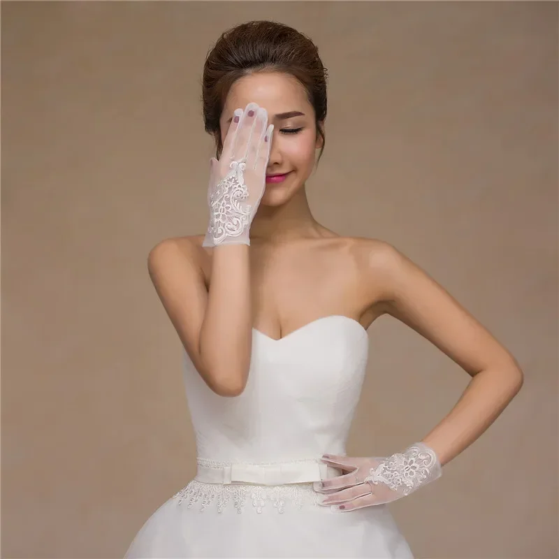 Bridal Full Finger Mittens Embroidery Lace Wedding Evening Opera Gloves
