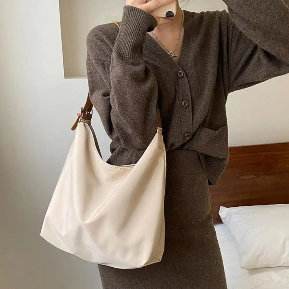 

Portable Large Capacity Pillow Shoulder Bag Solid Color Pillow Bag PU Dumpling Bag Mommy Bag Shopping Bag Tote Bag Travel