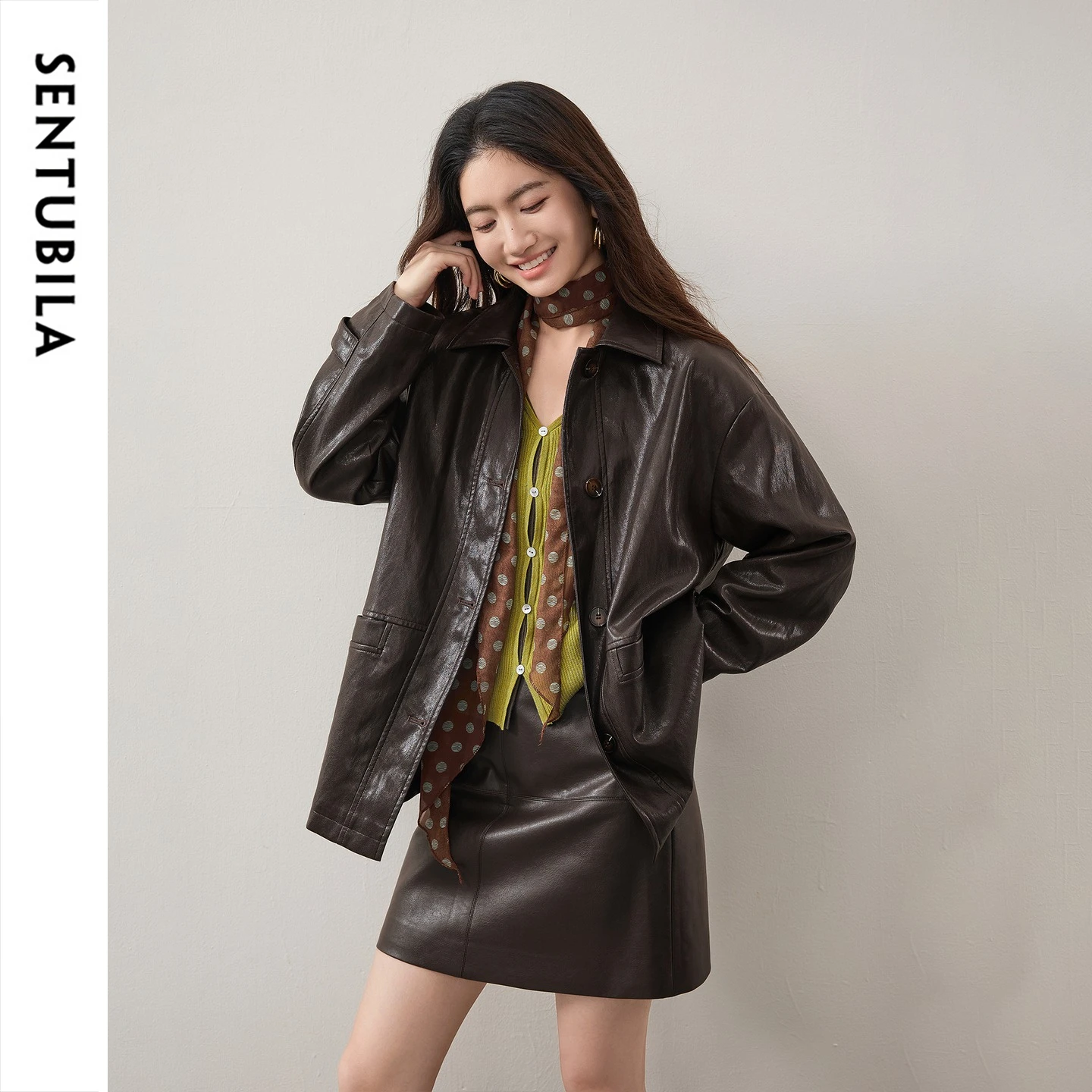 SENTUBILA Women's PU Coat 2026 Autumn Street Retro Moto Lapel Drop‑Shoulder Midi Jacket Loose Casual Ladies Outerwear W63GC7788