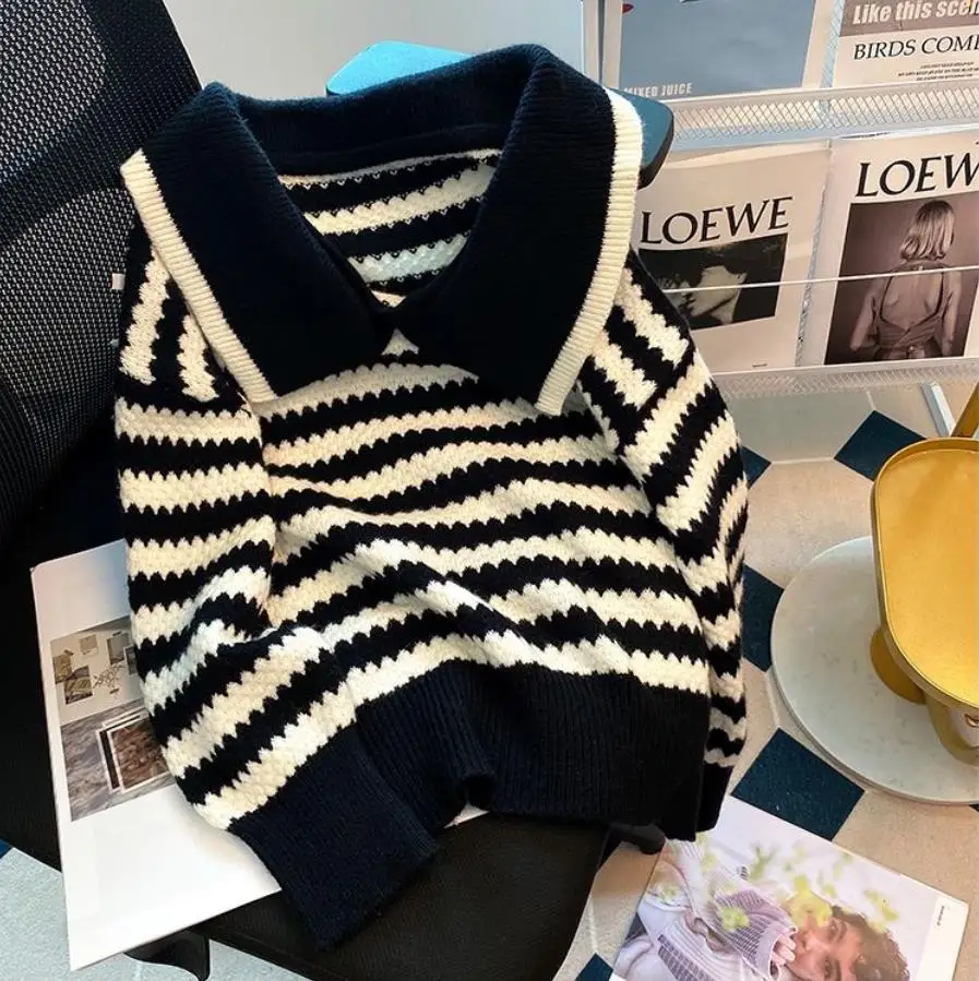 

Black White Stripe Knitting Turn-down Collar Wears Loose Soft 2023 New Style Design Feeling Chic Top Sweater Knitted Jacket