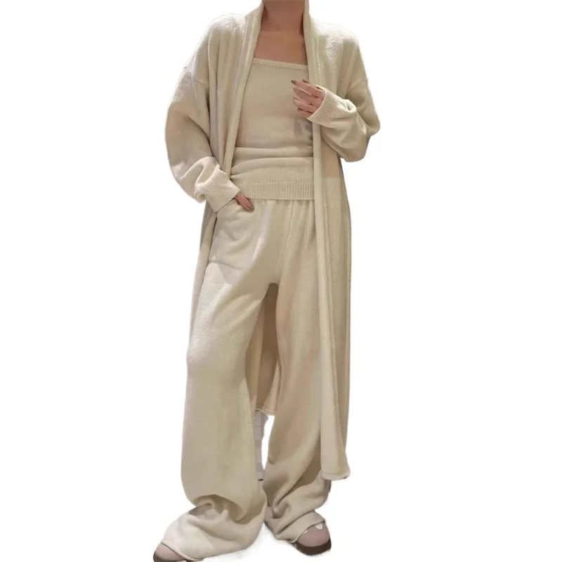 Un nuevo traje de punto de otoño/invierno para mujer, suéter largo elegante a la moda, abrigo, Tops con cuello Halter, Pantsa de pierna ancha, conjuntos de tres piezas