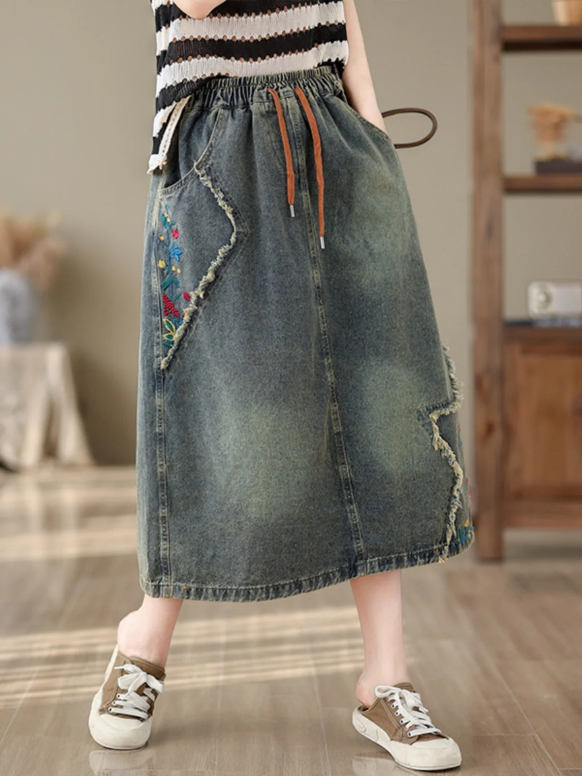 

Джинсовая юбка с завышенной талией, нерегулярный подол, вышивка, большой размер, женская модная утягивающая юбка трапециевидной формы средней длины с поясом